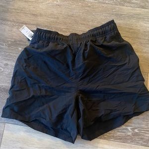 BNWT TNA Big Easy 5 inch short